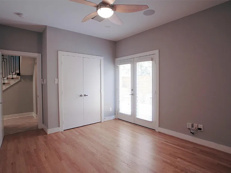 4701 Caroline St — Photo 28