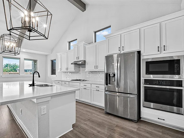 2600 Golden Palms Ln — Photo 12