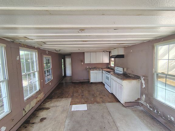 2nd image of 920 Boardwalk Ln #813