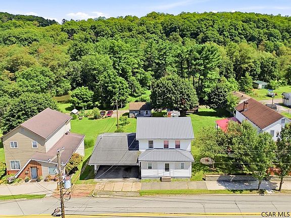 3rd image of 930 Main St