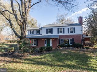 16015 Emory Ln, Rockville, MD 20853