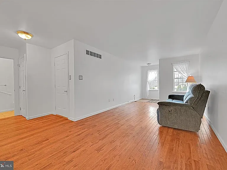 103 Lantern Green Way #103 — Photo 5