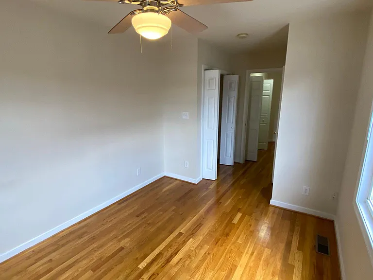 1512 W Cary St — Photo 41