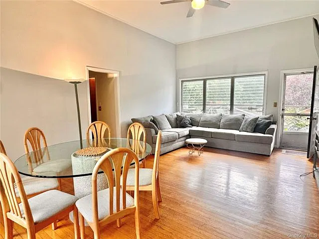 3 bed, 2.0 bath, 1503 sqft, $4,000 — Photo 2