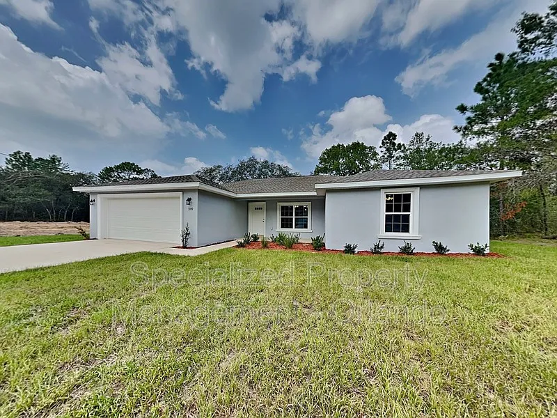 4 bed, 2.0 bath, 1636 sqft, $1,799 — Photo 1