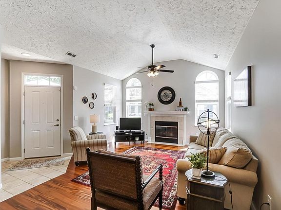 3rd image of 6136 Brickside Dr #20-613
