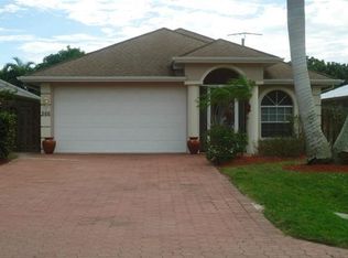 566 110th Ave N, Naples, FL 34108