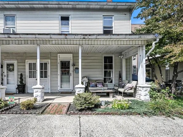 26 North St, Slatington, PA 18080