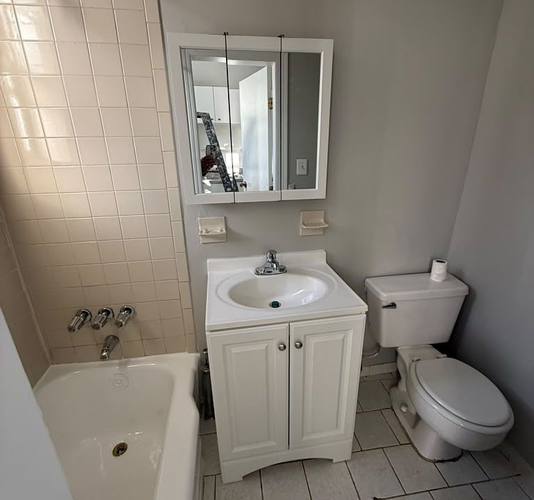 1st image of 7125 Fresh Pond Rd #2R