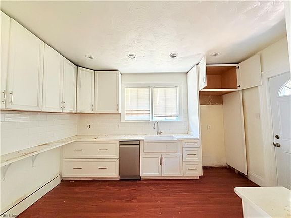 2nd image of 8518 Circle Dr