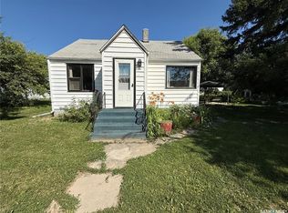 34 & 36 Goode St, Quill Lake, SK S0A3E0