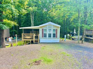 269 Village Dr E, Milford, PA 18337