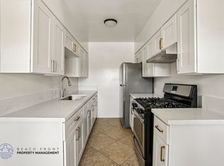 2216 W Wardlow Rd APT 4, Long Beach, CA 90810