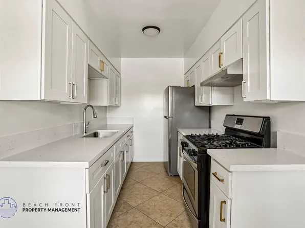 2216 West Wardlow Rd., 2216 W Wardlow Rd APT 4, Long Beach, CA 90810