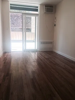 Rented by DYNY Inc | media 7