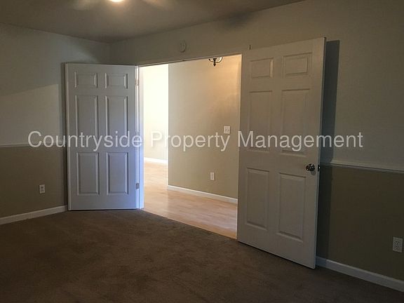 4th image of 561 S Del Puerto Ave