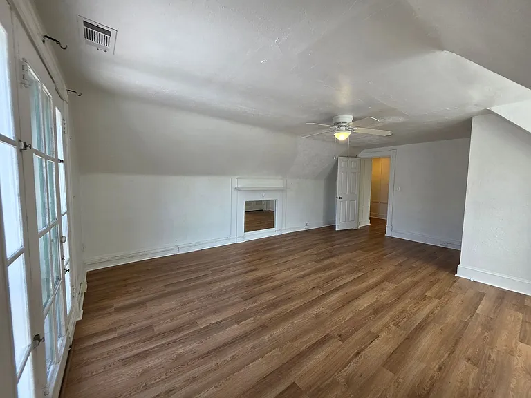 132 Orleans Cir #3 — Photo 21