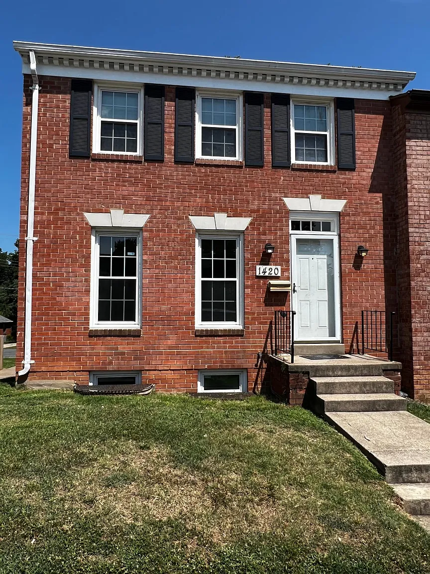 1420 Flagship Dr photo 1