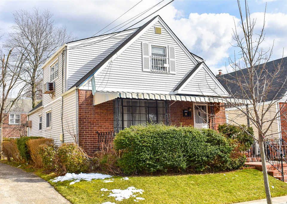 1st image of 13159 233rd St