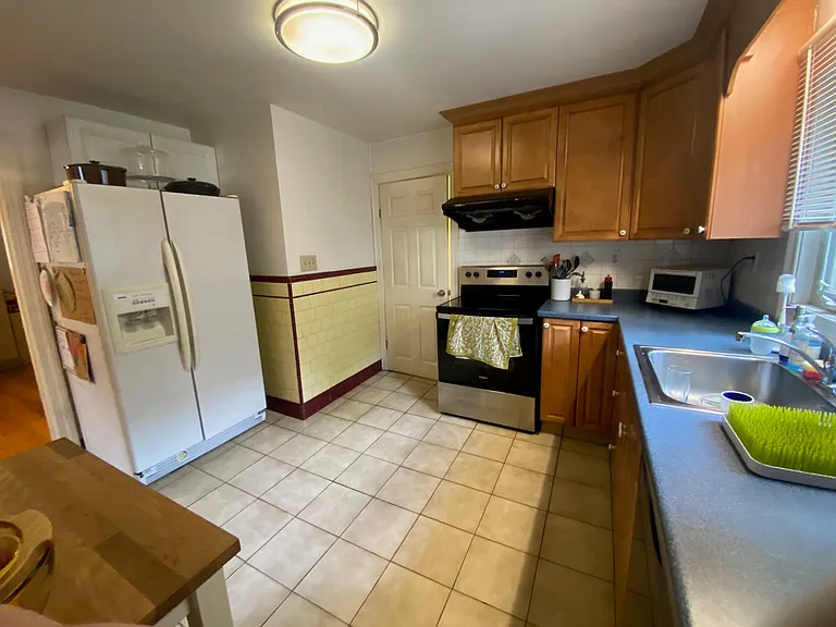 275 Tappan St #1 — Photo 4