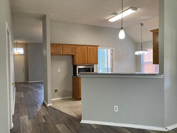 3rd image of 3944 Burnley Dr