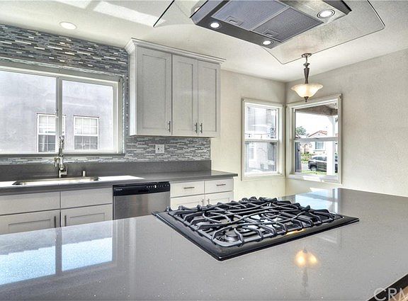 4th image of 9230 La Salle Ave