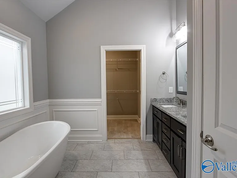 26415 Birkshire Ln — Photo 14