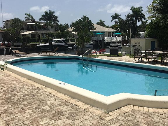 2nd image of 160 Isle Of Venice Dr Ph 3