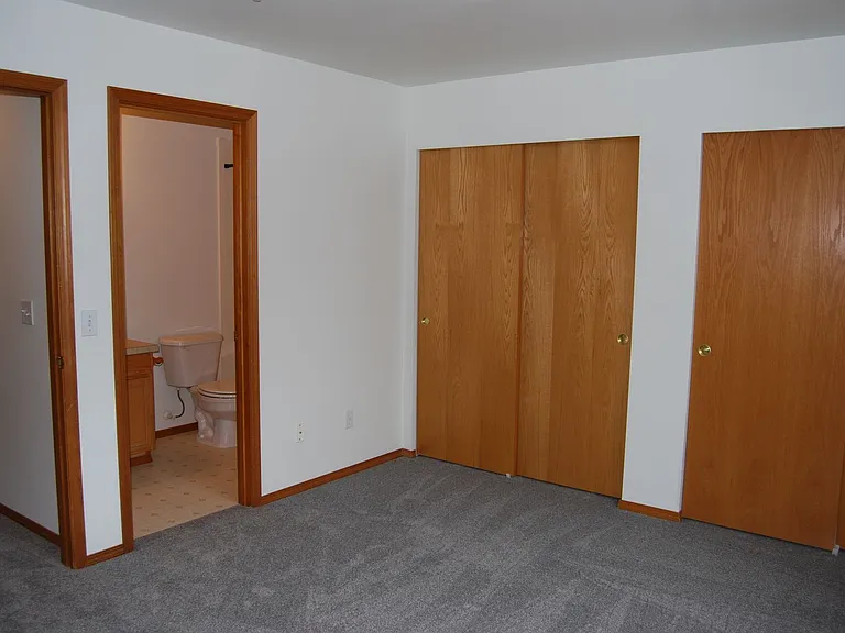 418 17th St SE #6C — Photo 13