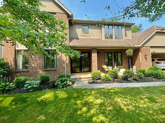 2nd image of 442 Berkshire Dr