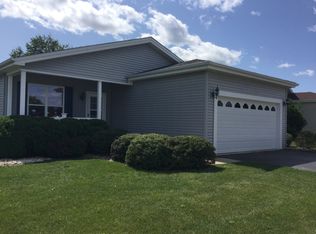 2840 Gateway Cir, Grayslake, IL 60030