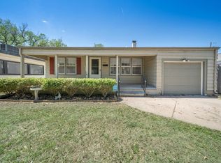 607 Sylvan Ln, Wichita, KS 67218