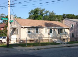 165 Grove St, West Roxbury, MA 02132