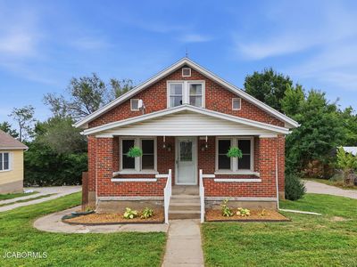 1109 E Main St, Linn, MO, 65051
