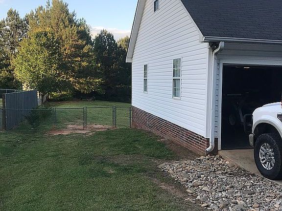 3rd image of 125 Haynie Dr