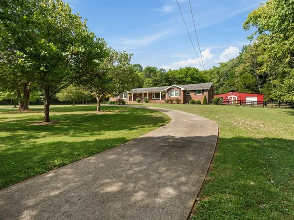 467 Dry Creek Rd, Goodlettsville, TN 37072
