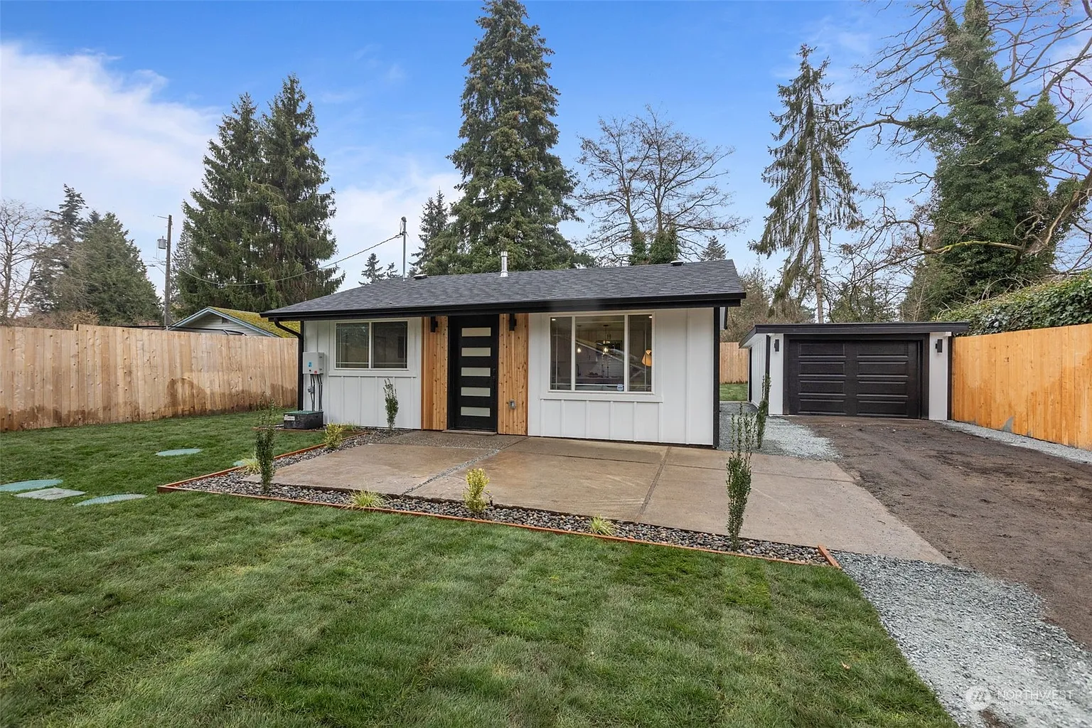 12440 10th Avenue S photo 1