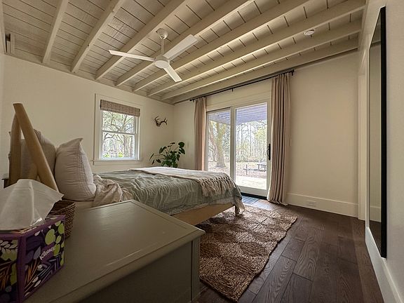5th image of 4262 Royal Harbor Rd