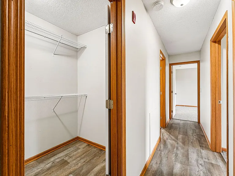 River Ridge Apartments — Photo 16