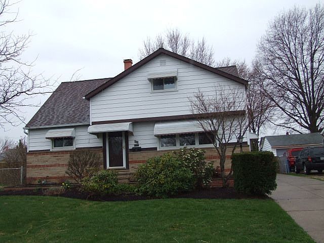 1st image of 332 E 312th St