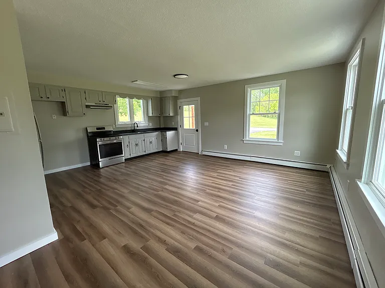173 S Amenia Rd — Photo 5