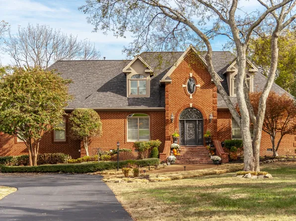 118 Bluegrass Cir, Hendersonville, TN 37075