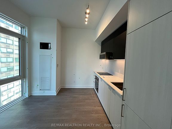4th image of 308 Jarvis St #1010