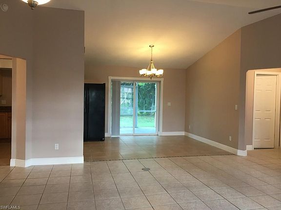 2nd image of 503 SE 12th Ct