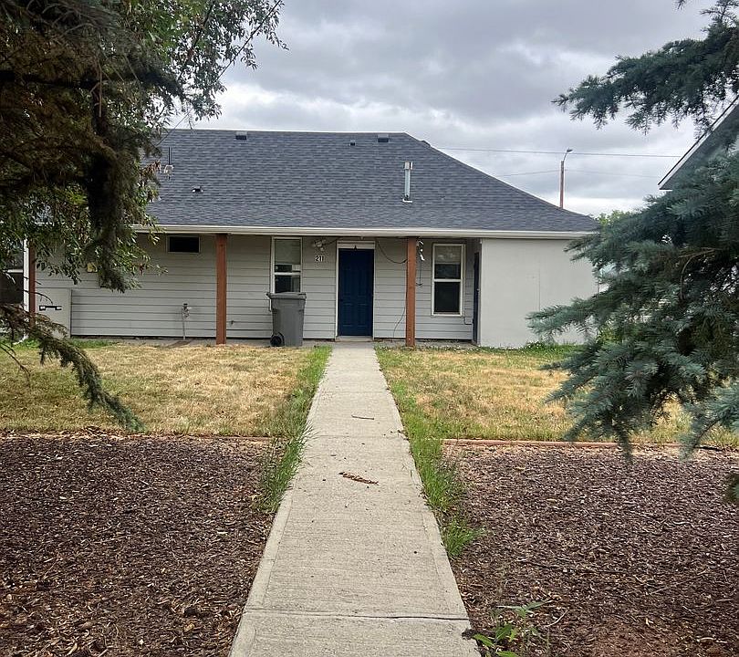 1st image of 211 W Main St #213