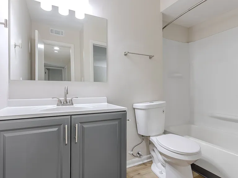 4653 Refugee Rd — Photo 7