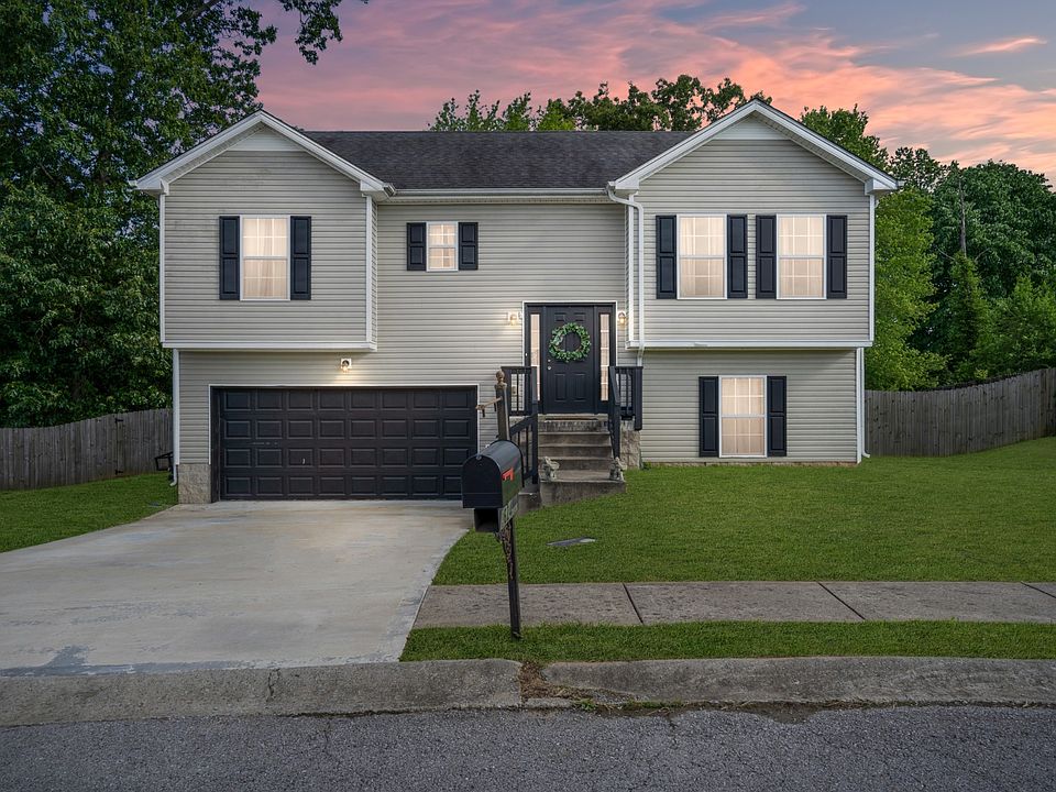 1st image of 1624 Broad Cir