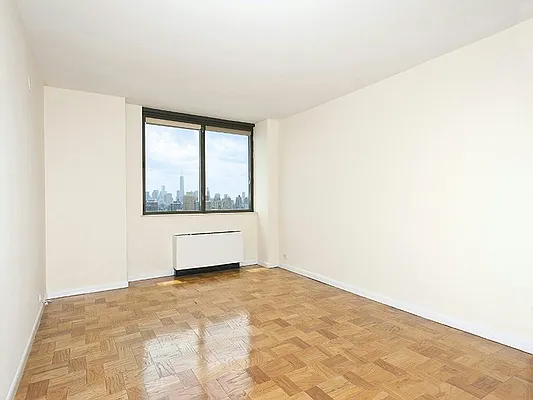 Rented by Sotheby's International Realty | media 6