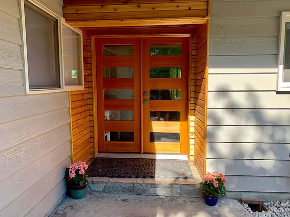 2nd image of 31118 E Lake Morton Dr SE