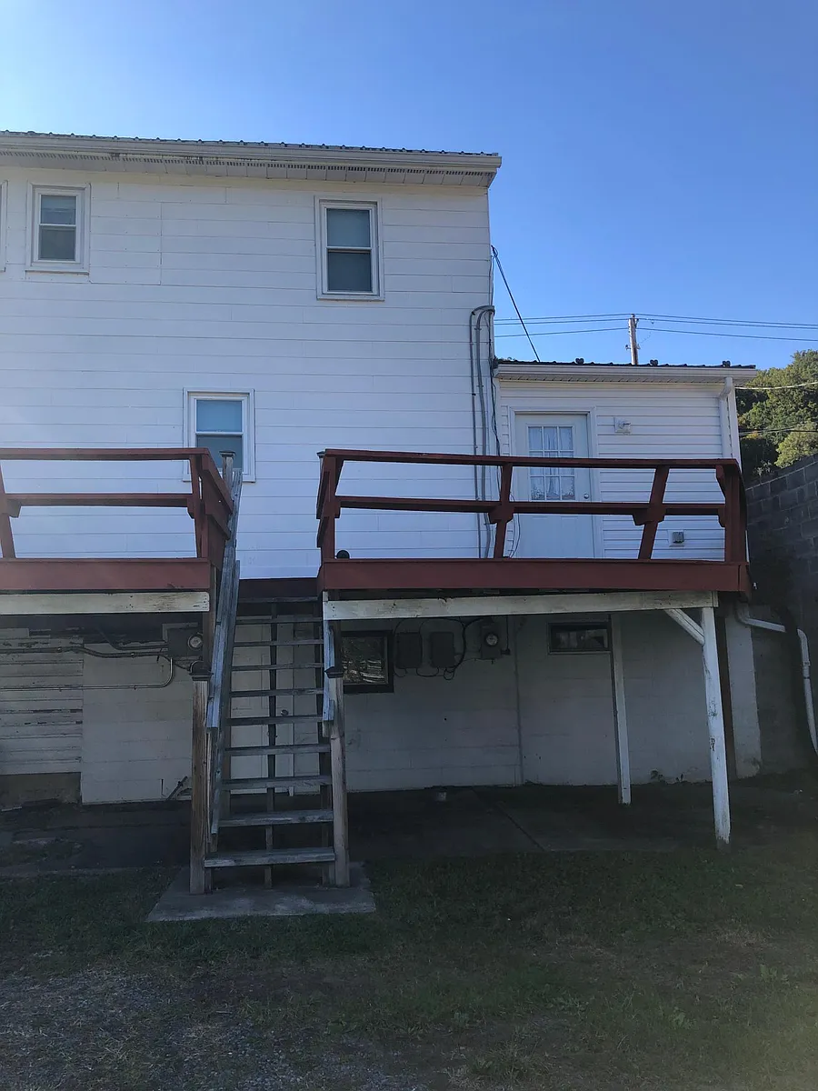 Deck Steps - 14104 Bedford Rd NE